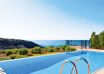 Theseus Village TF01, Aphrodite Hills, Cyprus With Swimming Pool