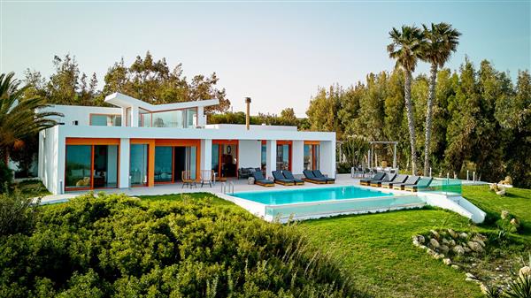 Topaz in Southern Aegean