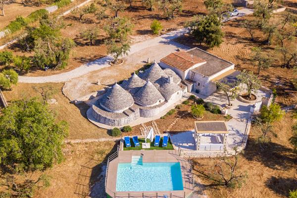 Trulli Zerraglia - Italy