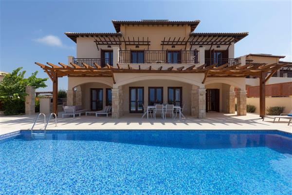 Villa Aeneas Grand GV04, Aphrodite Hills, Cyprus With Swimming Pool