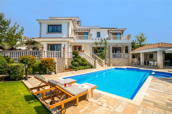 Villa Aloneftis in Paphos, Cyprus