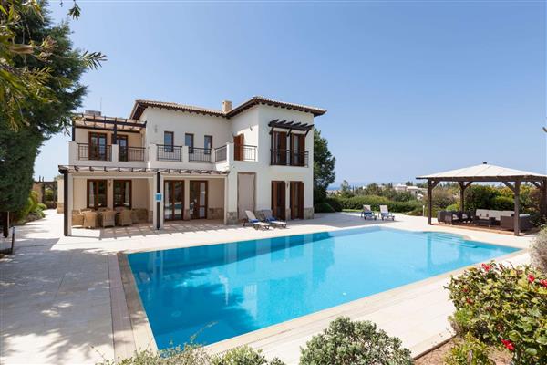 Villa Aphrodite Hills Superior 135, Aphrodite Hills, Cyprus With Swimming Pool