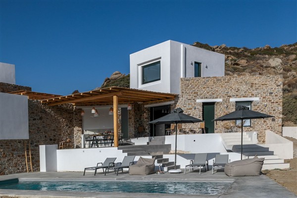 Villa Aribella in Greece
