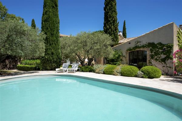 Villa Auguste in Provence-Alpes, France - Vaucluse