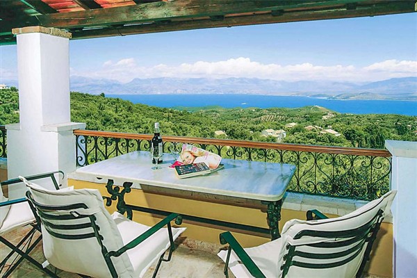 Villa Avgusta, Aghios Stefanos, Corfu