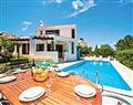 Take things easy at Villa Benedict; Gale, Albufeira; Algarve