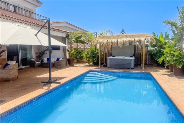 Villa Blossom in Playa de la Arena, Tenerife