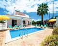 Enjoy a leisurely break at Villa Claire; Gale, Albufeira; Algarve