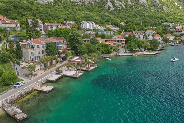 Villa Dajana in Dobrota, Montenegro