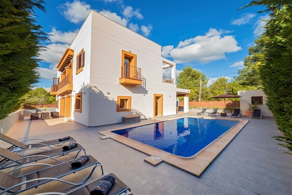 Villa Damero in Cap Martinet, Spain