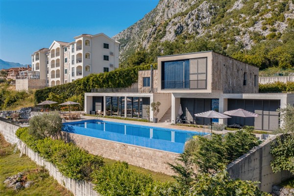 Villa Dinarica in Kotor, Montenegro