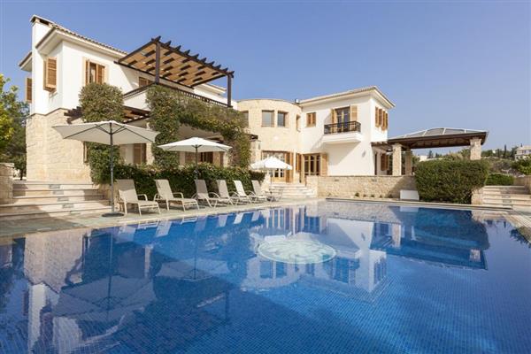 Villa Evangelia, Aphrodite Hills, Cyprus with hot tub