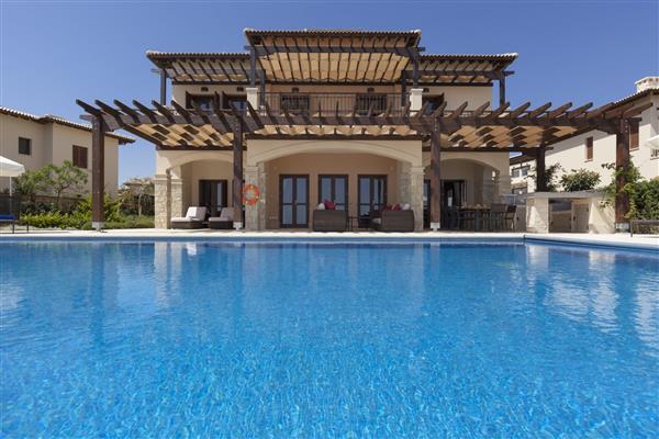 Villa Georgio in Aphrodite Hills, Paphos - Cyprus