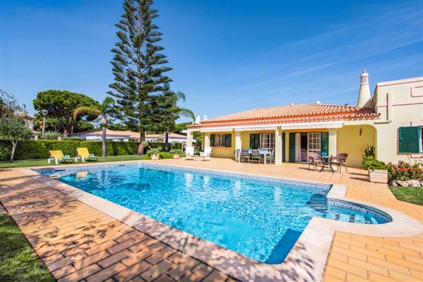 Villa Green Palms in Portugal