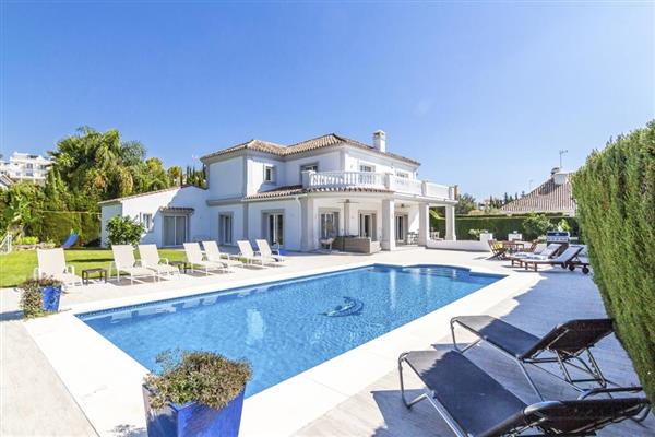 Villa Gregoria in Costa del Sol, Spain - Málaga sleeps 10