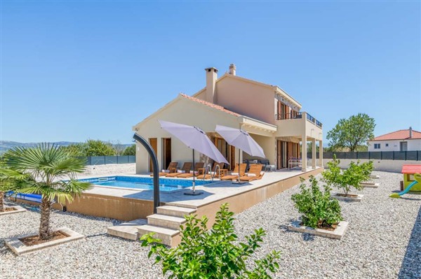 Villa Half Moon in Croatia