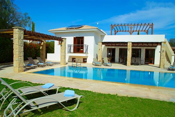 Villa Jupiter, Aphrodite Hills, Paphos With Swimming Pool