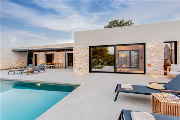 Villa Kefi in Greece