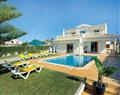 Enjoy a leisurely break at Villa Lauka; Guia, Albufeira; Algarve