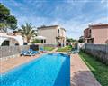 Take things easy at Villa Laura; Cala Blanca; Menorca