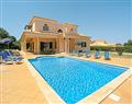 Enjoy a leisurely break at Villa Leona; Gale, Albufeira; Algarve