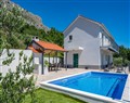 Villa Mistral in Jesenice - Croatia