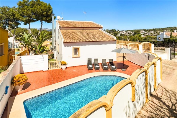 Villa Nispero in Spain