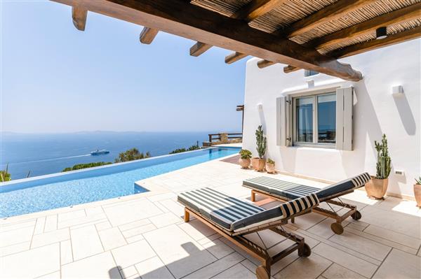 Villa Ophira in Southern Aegean