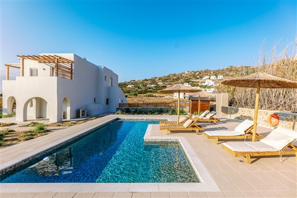 Villa Orkos in Greece