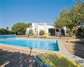 Enjoy a leisurely break at Villa Pearl; Carvoeiro; Algarve