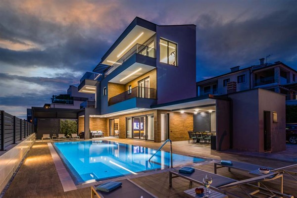Villa Sapphire Seascape, Pula, Istria