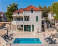 Villa Seastone in Milna - Croatia