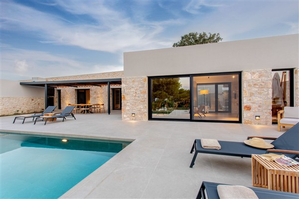 Villa Thalori in Greece