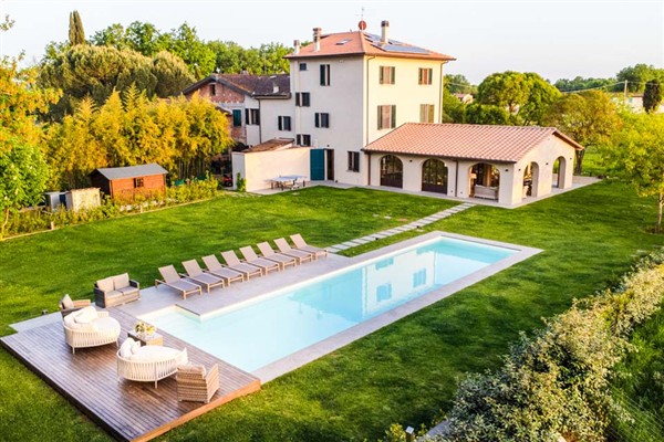 Villa Tuscan Living, Lucca & Pisa, Tuscany