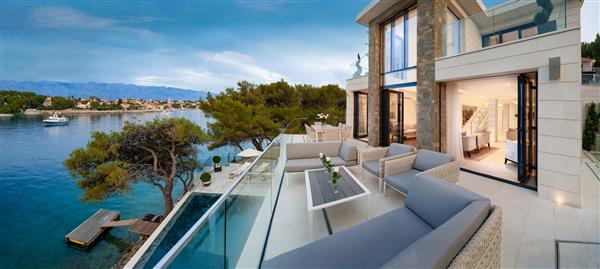 Villa Violet in Sumartin, Brac Island - Croatia