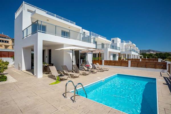 Villa White Moonflower in Coral Bay, Paphos Region