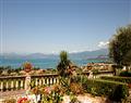 Take things easy at Villa i Broi; Lake Garda; Italy