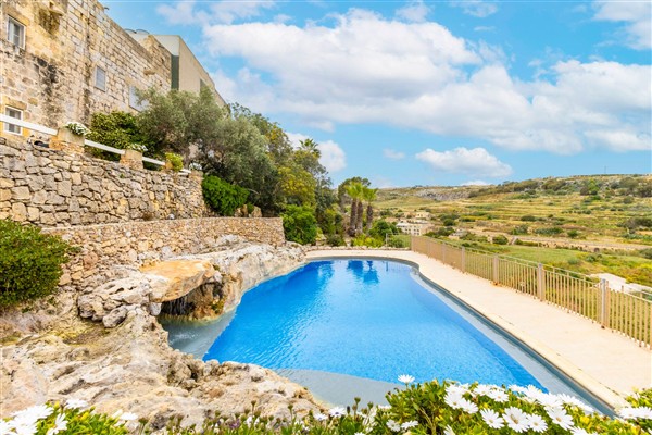 Xlendi Rocks - Malta and Gozo